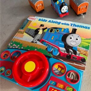 Thonas The Train Talking Interactive Book and 3 piece Train set